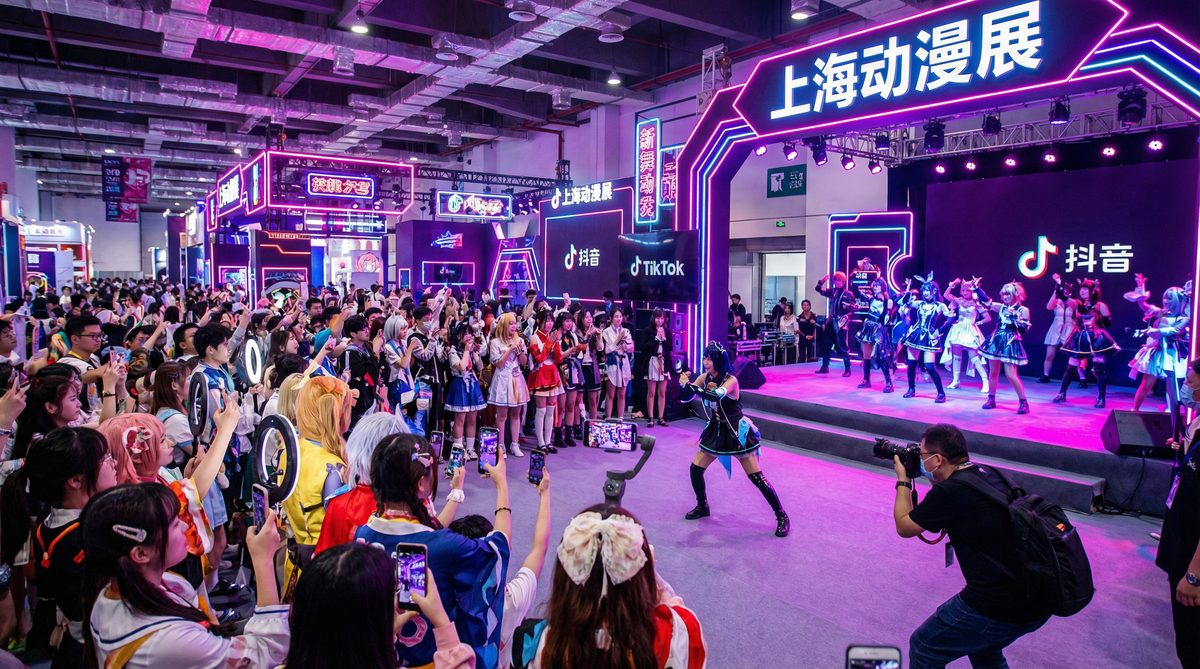 情深叉喔短视频与cosplay视频